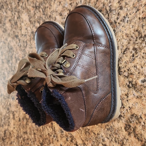Boys Cat & Jack Brown Boots - Size 13 - Picture 3 of 6